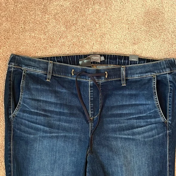 NWT Torrid Weekend Boyfriend Straight Jeans - Picture 2 of 9